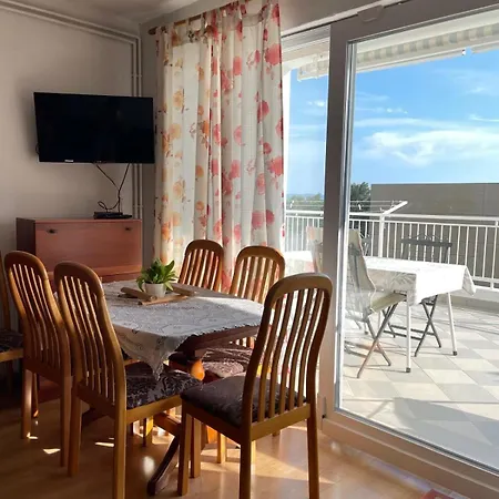 Apartments Makarska Beach Макарська