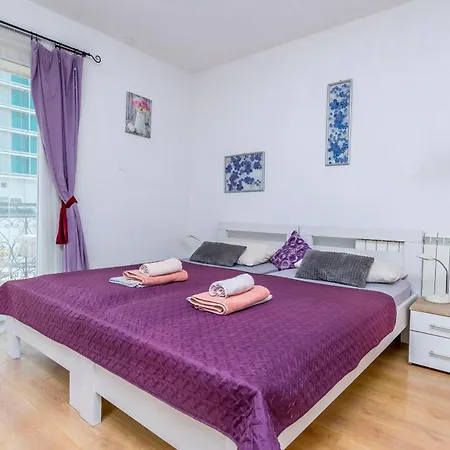 Apartment Apartments Makarska Beach *
