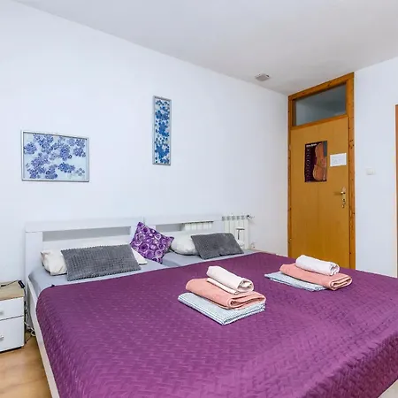 Apartment Apartments Makarska Beach *
