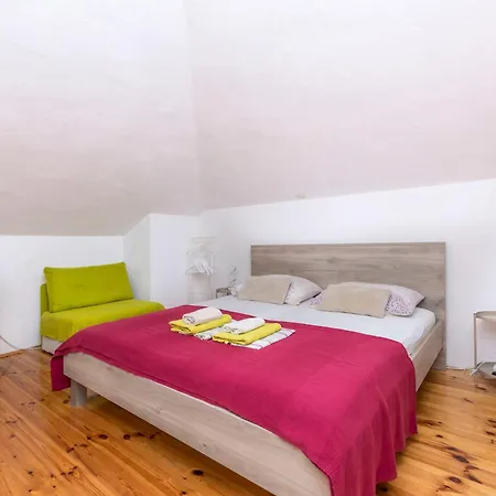 Apartments Makarska Beach דירה *